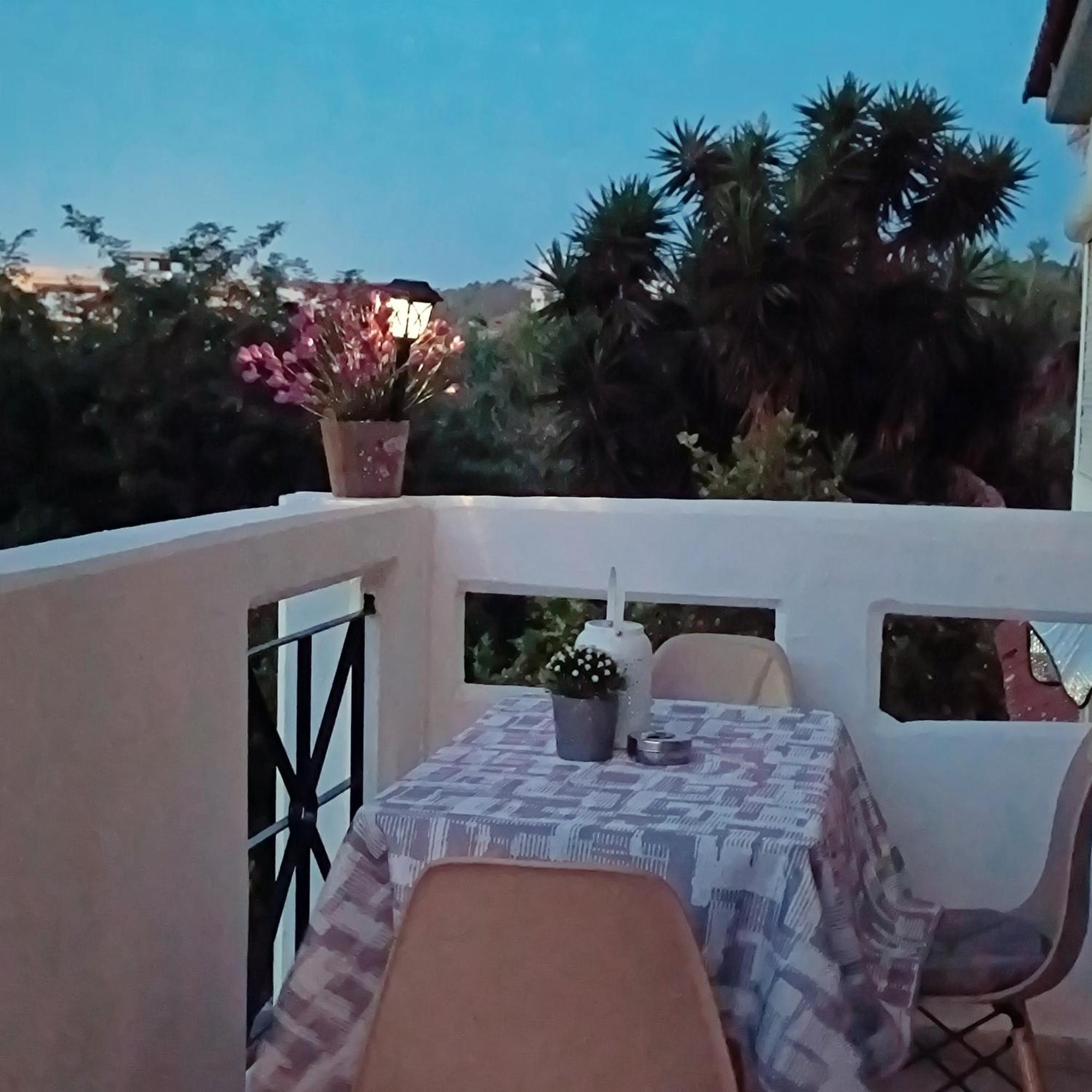 Erofili's Ialisos-rhodes 10 Minutes From